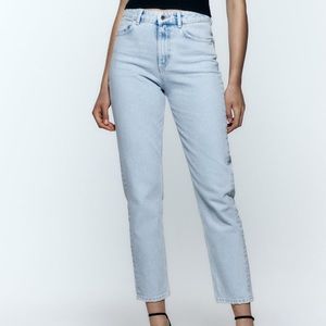 Hi-rise slim fit jeans